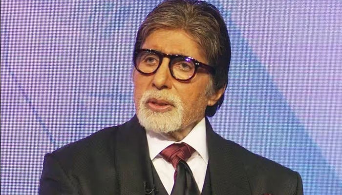 Accident with Amitabh Bachchan during shooting, fractured rib