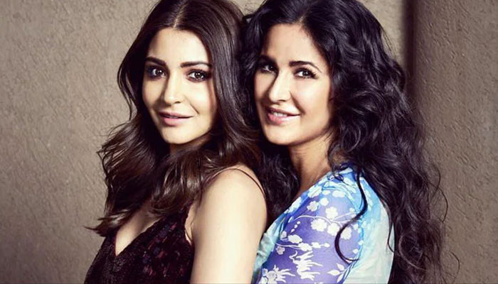 At what time did Katrina Kaif call Anushka Sharma for dinner?