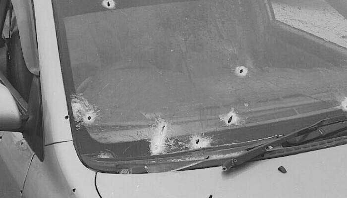 Firing on two vehicles, 7 people died Iconic photo