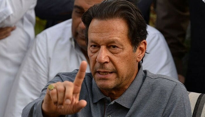 Police attacked, Bushra Begum was alone in the house, Imran Khan File photo