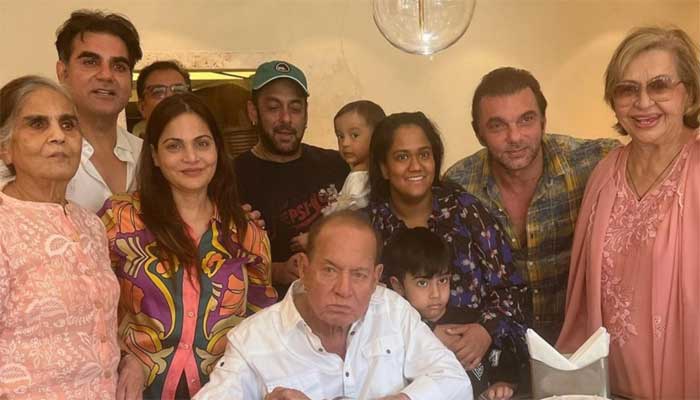 What did the father say about calling the stepmother aunty? Arbaaz told an interesting story What did the father say about calling the stepmother aunty? Arbaaz told an interesting story