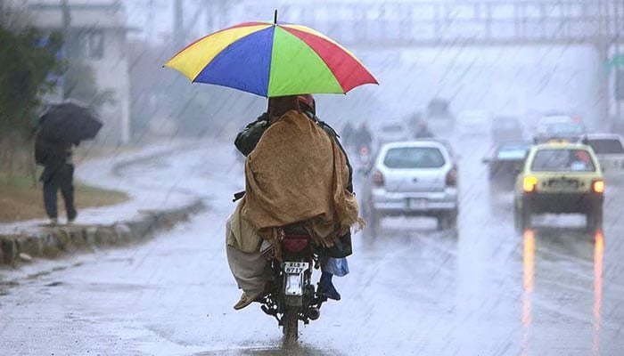 Light rain in Karachi today, heavy rain likely on March 23 —File photo