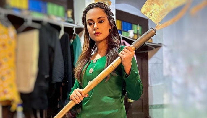 Amar Khan is making her debut as a writer with Geo Ramzan Special Drama Serial 'Janjalpora'