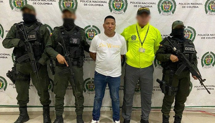 A Columbian woman has her husband's killer trapped and arrested A Columbian woman has her husband's killer trapped and arrested
