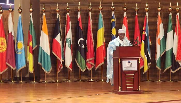 A delegation of OIC scholars will go to Afghanistan for talks on women's education and employment Secretary General of OIC is addressing the meeting.