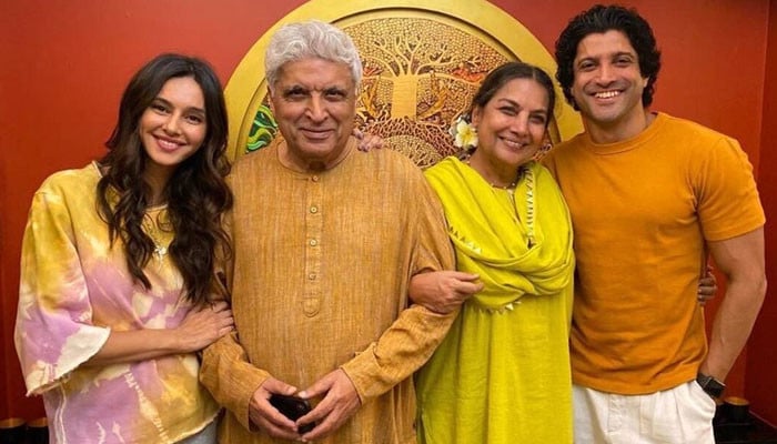 Javed Akhtar gifted Shabana Azmi in a grand way on her birthday