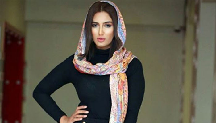 Why doesn't Mathira let her kids play online games?