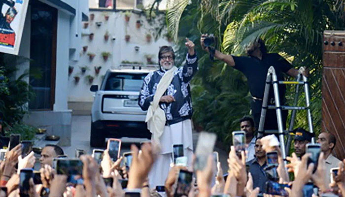 Amitabh Bachchan in public for the first time after the accident