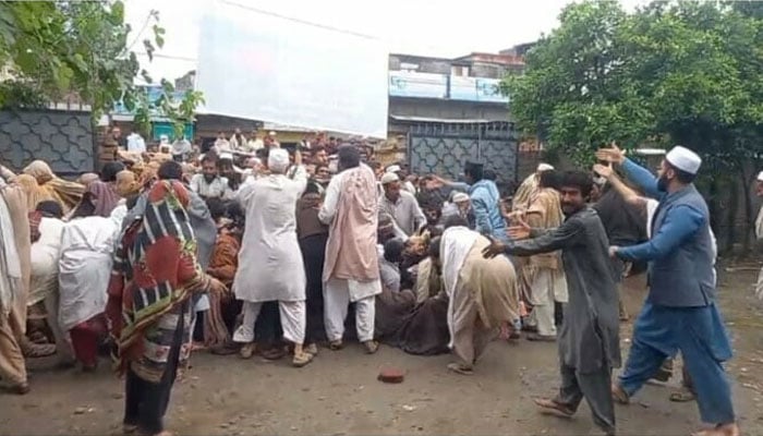 Free flour, 12 people injured in stampede in different cities File photo