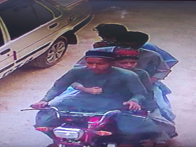 Karachi;  School students 2 young dacoits fell into the hands of citizens