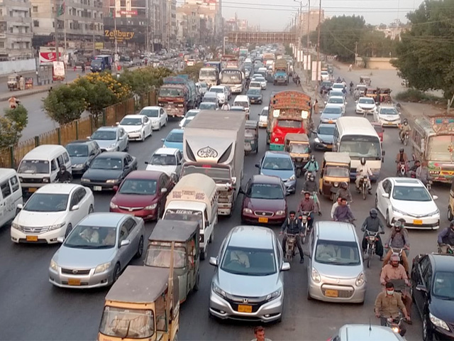 Worst traffic jam in different areas of Karachi due to protest