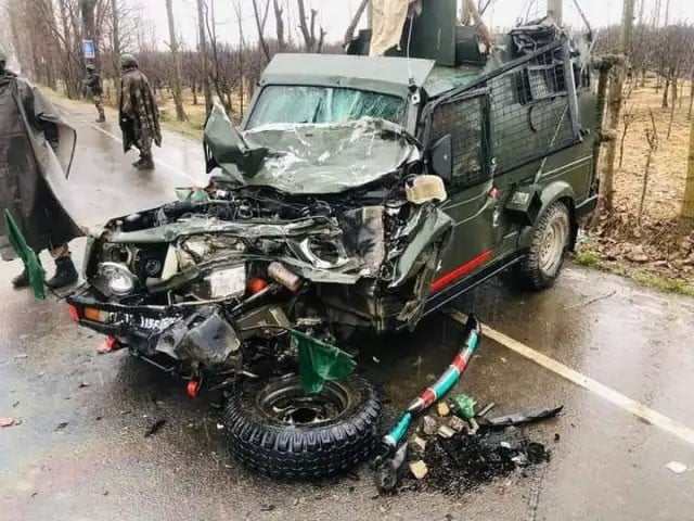 A high-speed truck hit a vehicle of the Indian paramilitary force, Photo: File 