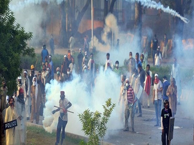 Lahore Clashes;  Police arrested 24 PTI workers