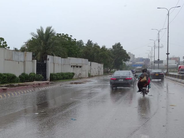 Chance of rain with thunder in Karachi on March 22