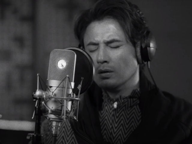 Ali Zafar's new naat release, fans are overwhelmed after hearing it Photo: Instagram