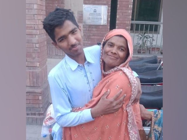 Due to the efforts of the caretaker Chief Minister of Punjab, the family members found the child who had been missing for 8 years Photo: Express