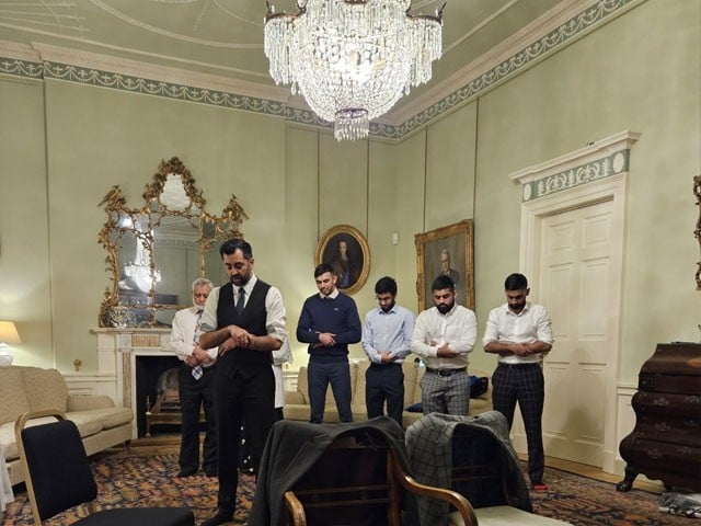 Prayers at the official residence of the newly elected head of the Scottish Government — Photo: AFP
