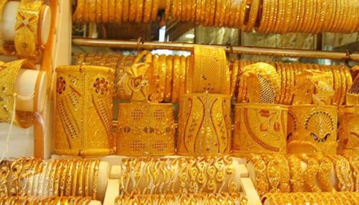 400 per tola increase in gold price