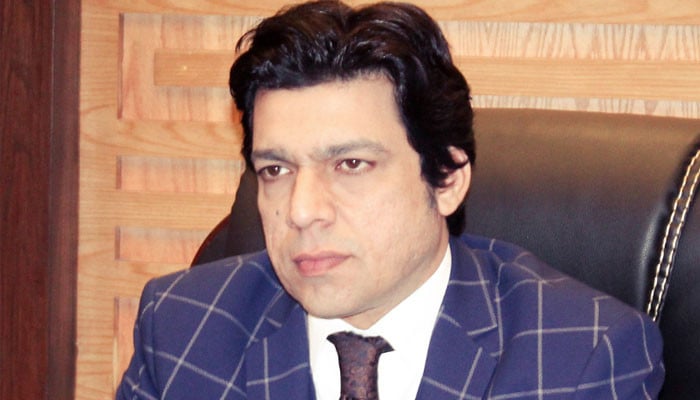 BRT Peshawar contractor forged foreign bank guarantee, reveals Faisal Vawda