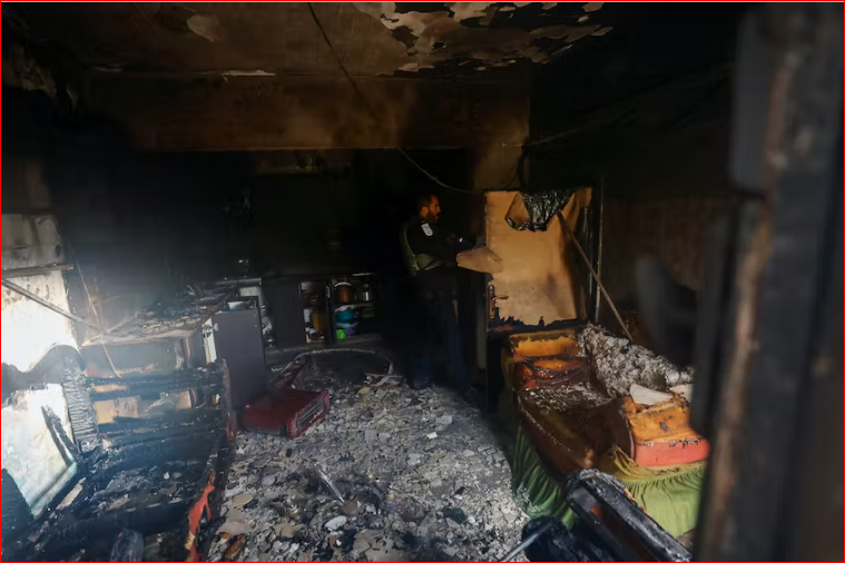 Extremist Jews set a Palestinian house on fire