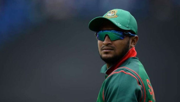 Fans' love for Shakib-ul-Hasan turned into rudeness