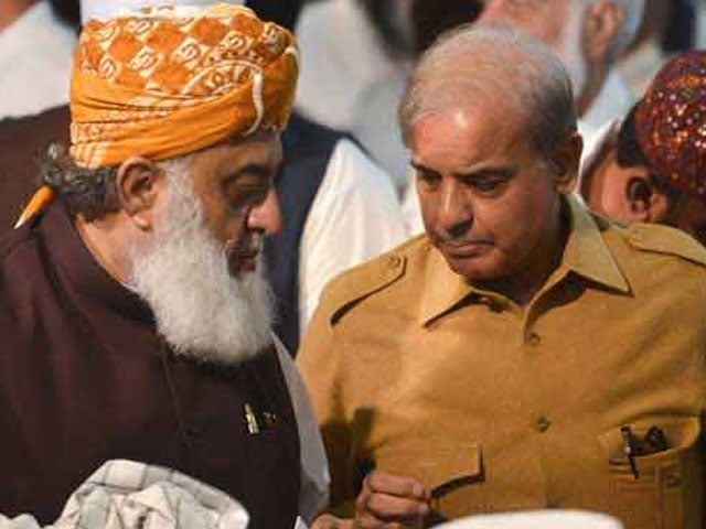 Fazlur Rehman's meeting with the Prime Minister, congratulations on the approval of the Judicial Reforms Bill