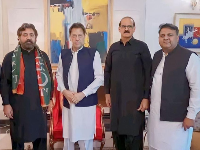 Former Federal Minister of Muslim League-N has joined PTI