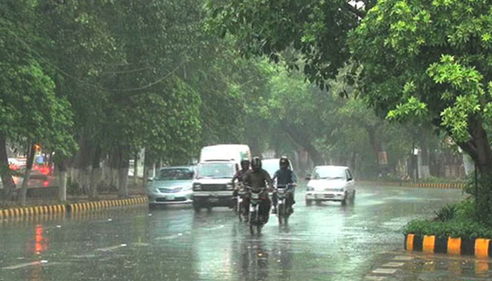 Heavy rain in Lahore, hail at many places