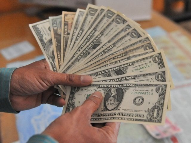 In the interbank market, the dollar is more expensive by 2 rupees 32 paise