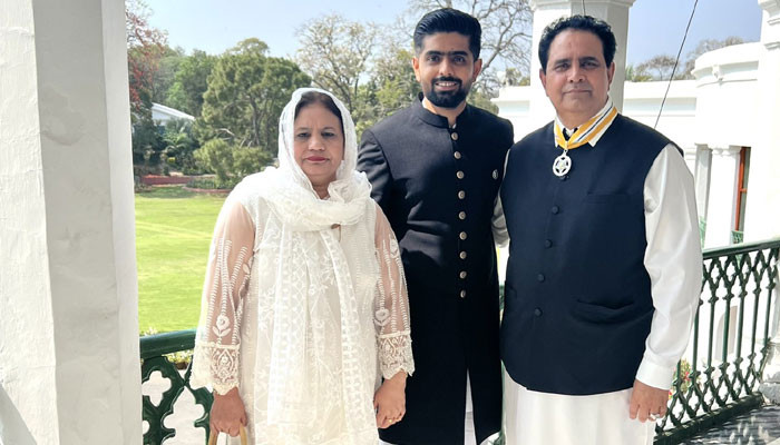 It is a great honor to receive Star Imtiaz in the presence of parents: Babar Azam