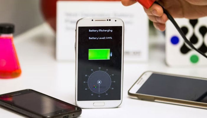 It is not possible to charge smartphones in 5 minutes with modern technology fast charger, experts