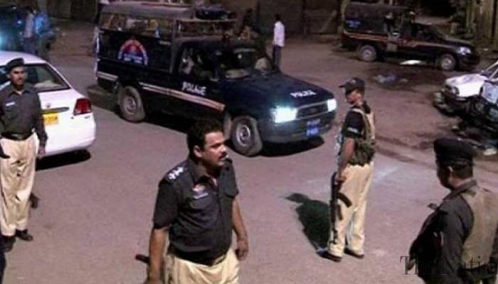 Karachi, 2 suspects arrested in police action