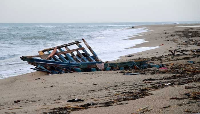 Libya, migrant boat capsizes, 30 people missing