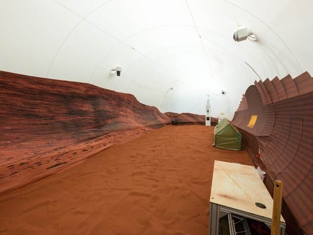 NASA has announced the training of four volunteers for Mars