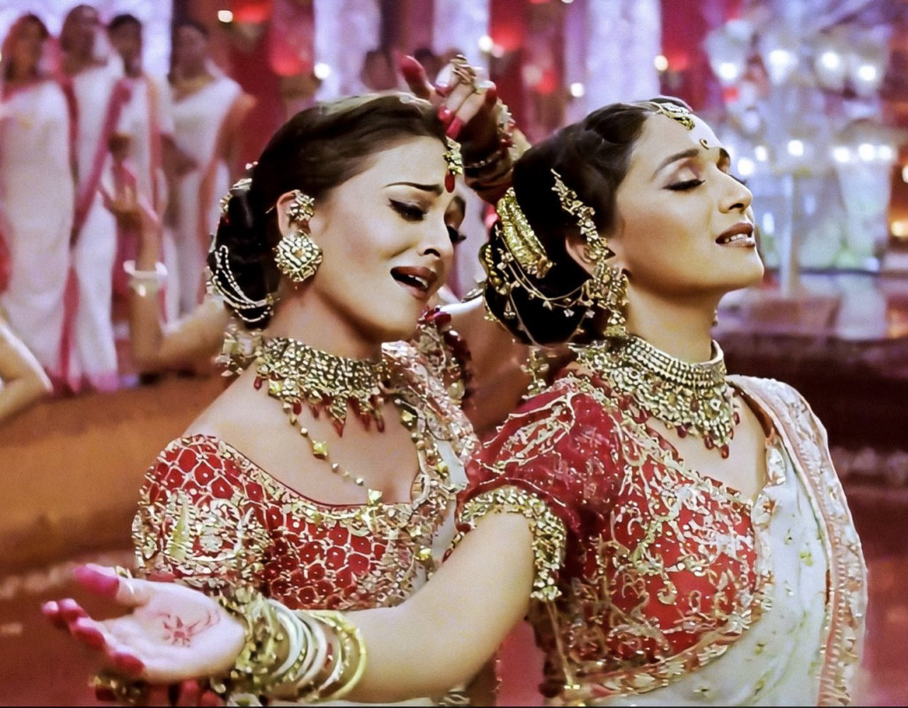 Notes on Madhuri and Aishwarya's mockery of Pernet Flex