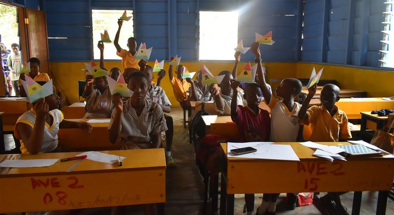 Origami hummingbirds to make a splash at UN Water Conference