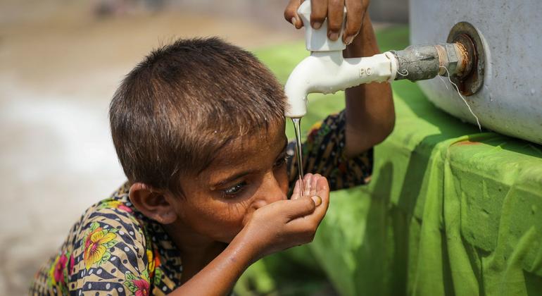 Pakistan: 10 million deprived of safe drinking water in flood-affected areas