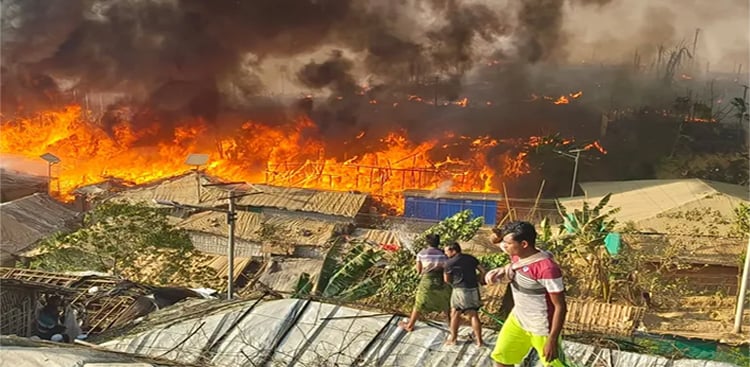 Rohingya Muslim camp fire, 'everything burnt'