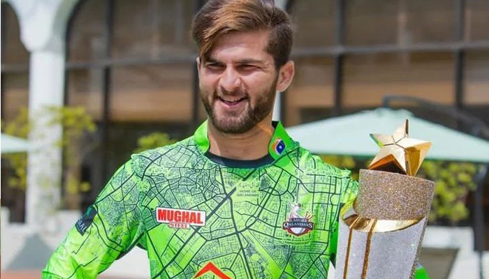 Shaheen Afridi celebrated the victory of Lahore Qalandar with whom?