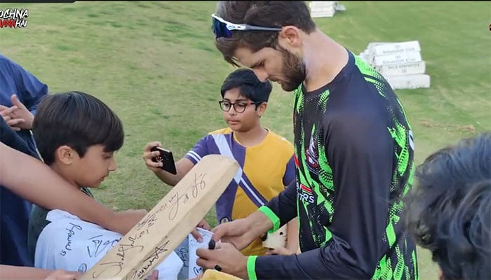 The young fan expressed his wish to Shaheen Afridi to break Azam Khan's streak