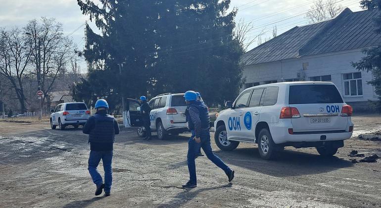 Ukraine: UN aid trucks reach frontline town of Chasiv Yar