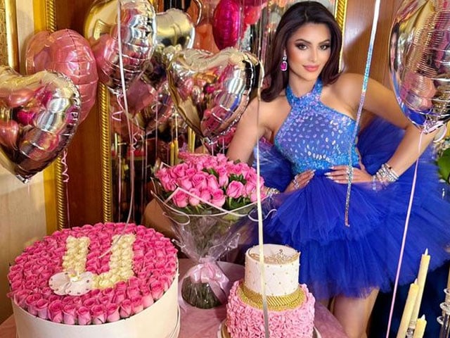 diamond cake and diamond-encrusted roses;  The actress spent 93 lakhs on her birthday