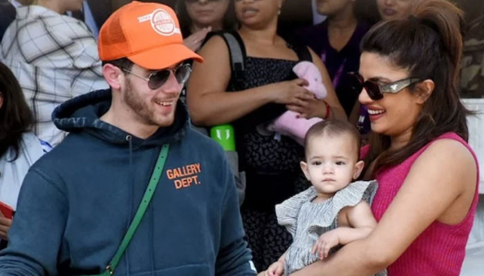 Priyanka Chopra and Nick Jonas arrive in India for the first time with their daughter, video goes viral