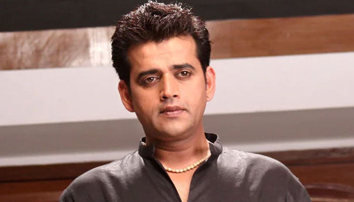 I bathed in 25 liters of milk and slept on a bed of rose petals, Ravi Kishan File photo