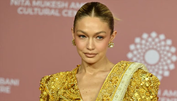 How long did it take Indian designers to make a saree for Gigi Hadid?