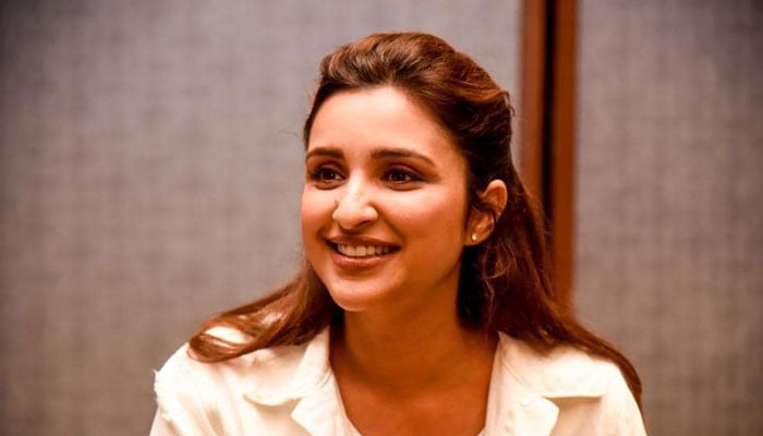 Going to London, Parineeti Chopra's response to the engagement question