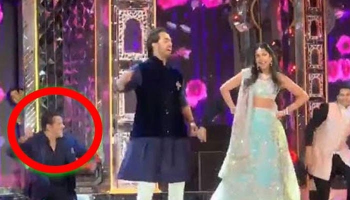 Salman Khan's performance as a background dancer at Mukesh Ambani's daughter's engagement, fans rave