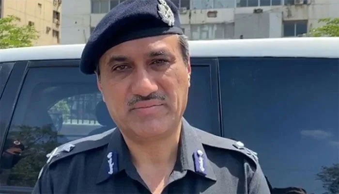Operation against dacoits, IG Sindh reached Sukkur File photo