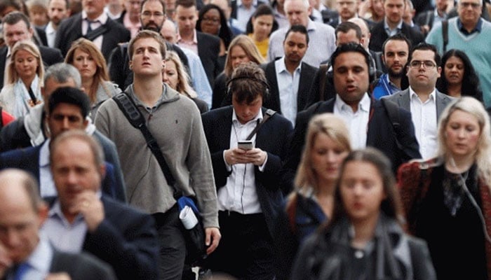 35 percent of Pakistanis in Britain are victims of racist behavior, survey According to the survey, a quarter of minorities face racist attacks.
