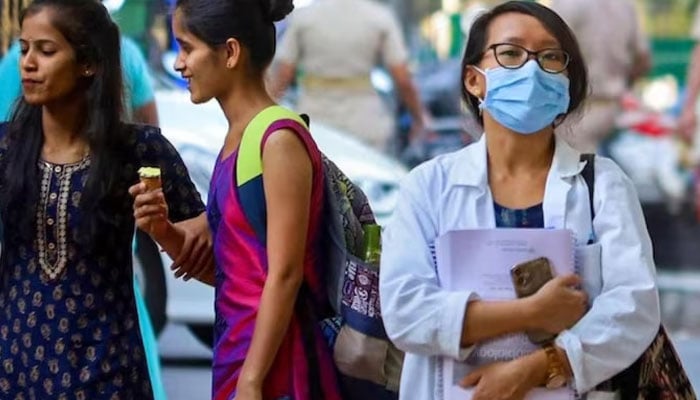 India, Corona virus started spreading rapidly, 10 thousand new cases and 27 deaths reported File photo